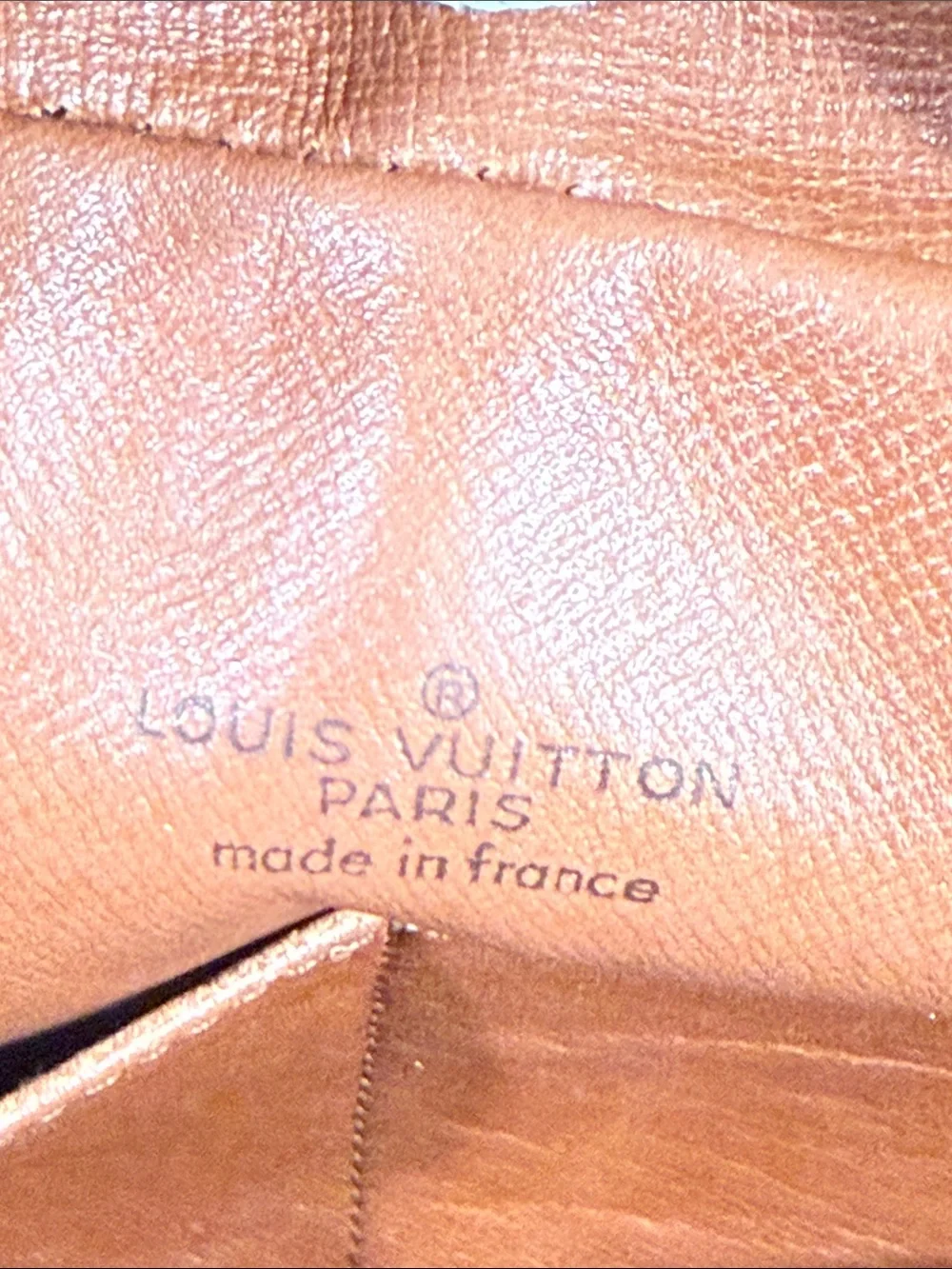 Louis Vuitton Monogram Canvas Satchel in Brown with Tan Trim Unisex authentic